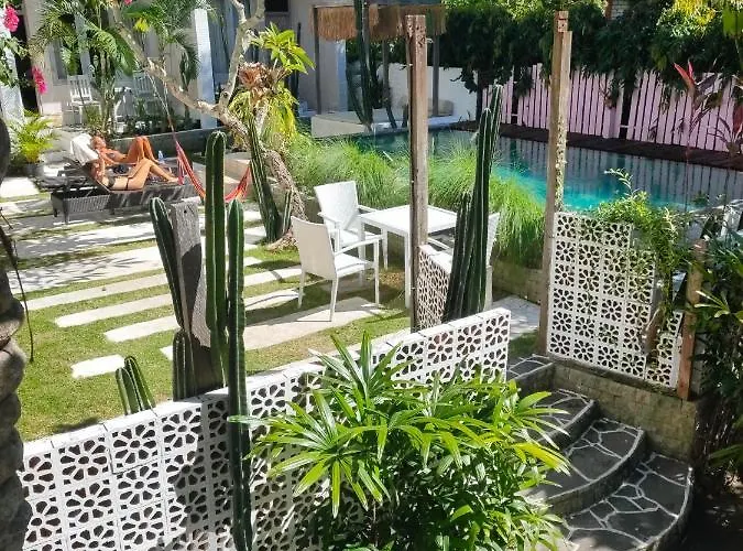 Guest house Bingin 3*