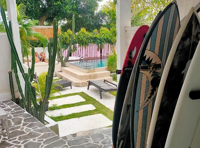 Guest house Bingin 3*